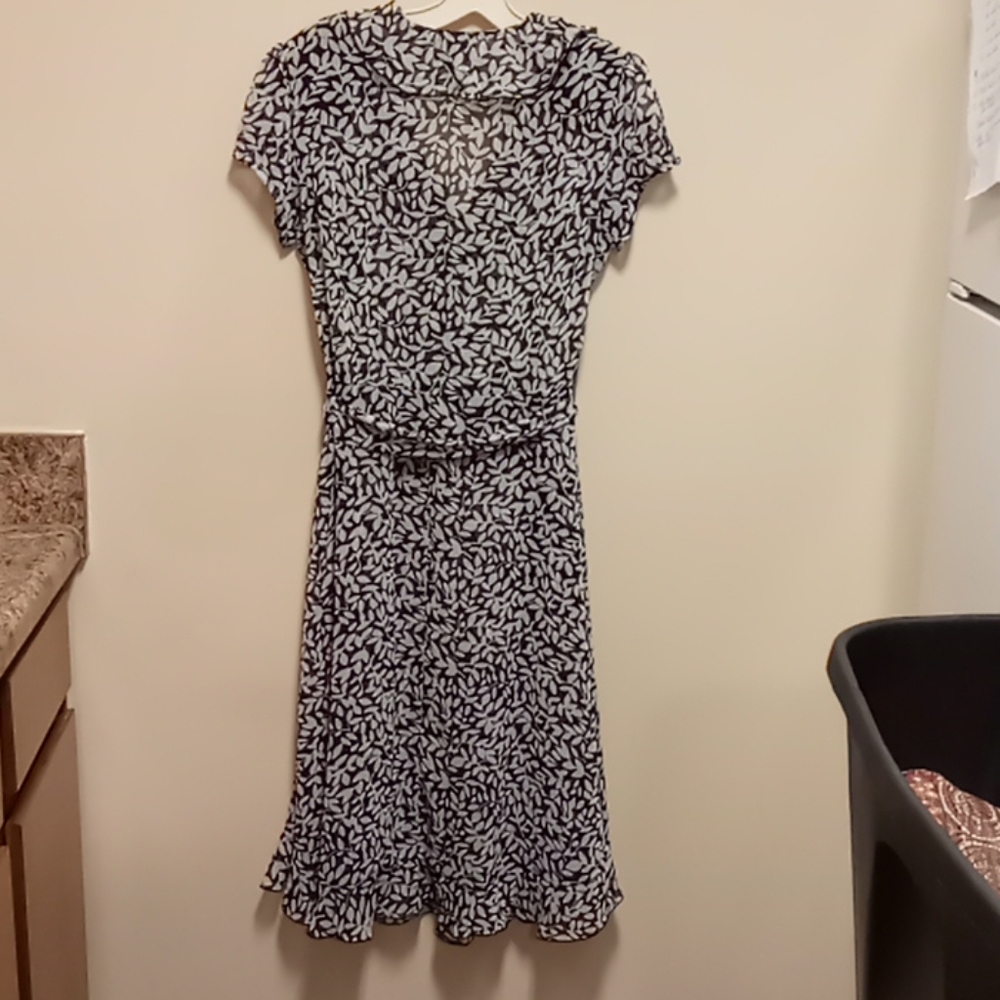 Dress - Picture 4 of 4
